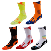 Chaussettes de basket-ball pour hommes avec coussin épais en éponge soutien de la cheville et évacuation de l'humidité pour le jeu et l'entraînement
