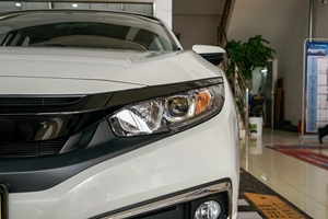 รถยนต์มือสอง ฮอนด้า ซีวิค ปี <span class=keywords><strong>2019</strong></span> รุ่น 180TURBO CVT Comfort ขับเคลื่อน 2 ล้อ รถเก๋งขนาดกะทัดรัด เครื่องยนต์เบนซิน มีสินค้าพร้อมส่งออกทั่วโลก - Product Image 2