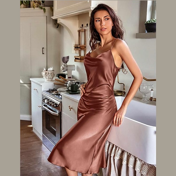 green emerald velvet dress Derek Rose Bailey Relaxed-Fit Silk Women Pyjama Set