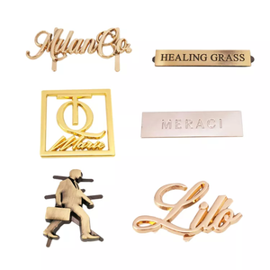 ブランドロゴ金属ラベルタグカスタム金属ネームプレートピン付きハンドバッグ用 - Product Image 5