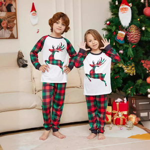 Conjunto de Pijamas de Natal com Estampa de Rena 2026, Manga Longa, Roupas de Dormir em Família para Adultos e Crianças, Moda de Férias em Estilo Cartoon - Product Image 2