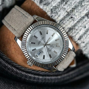 นาฬิกา CILOA ทรงกลมสีเงินสำหรับผู้ชาย ปรับแต่งได้ ของขวัญสุดหรูสำหรับนักธุรกิจ นาฬิกาควอตซ์คุณภาพสูงรุ่นใหม่ กันน้ำ รุ่นสำหรับผู้ชาย - Product Image 1