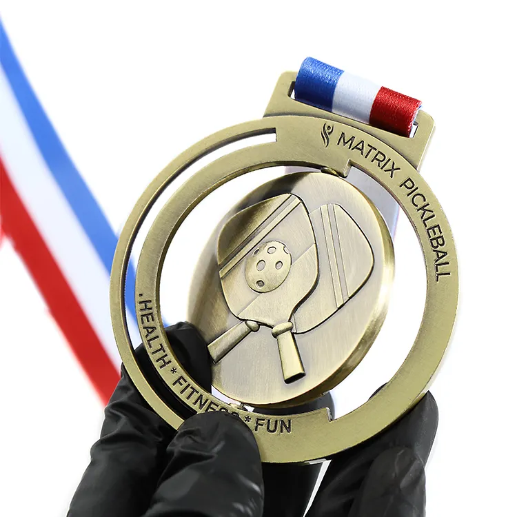 फैक्टरी मूल्य कस्टम ट्राफियां और पदक बारी बारी से या कताई जस्ता मिश्र धातु धातु Pickleball पदक