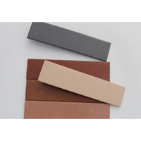 Brique de parement extérieur en argile naturelle à surface lisse et aspect vieilli, facile à remplacer et à installer
