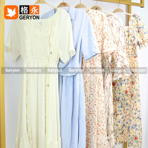Robes en Soie Mélangée Vintage Geryon, <span class=keywords><strong>Lot</strong></span> en Gros <span class=keywords><strong>de</strong></span> Vêtements d'Occasion Maxi Midi Cache-cœur, 45kg MOQ, Été - Product Image 5