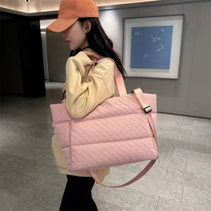 Miglior rosa bianco nero Designer trapuntato Puffy Tote Bag per le donne con cucito geometrico Tartan astratto Plaid Pattern - Product Image 5