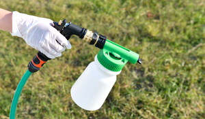 Pulvérisateur <span class=keywords><strong>professionnel</strong></span> pour pelouse et tuyau d'arrosage avec 5 rapports de dilution Pistolet pulvérisateur en laiton robuste - Product Image 6