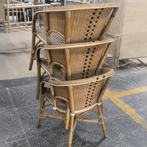 Chaise de bistrot empilable en rotin naturel, chaise d'appoint tressée en PE, mobilier commercial pour l'hôtellerie, vente en gros, sur mesure, Australie - Product Image 4
