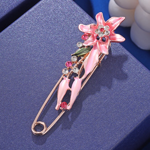 Broche de Flor de Moda de Aleación de Zinc 8x1.8cm con Engaste de Garra para Bufanda, Regalo - Product Image 4
