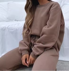 ชุดวอร์มกีฬาพิมพ์โลโก้ตามสั่ง ชุดออกกำลังกาย ผ้าฟลีซ ไซส์ใหญ่ เสื้อสเวตเชิ้ตและกางเกงขายาว ชุดจ็อกเกอร์ ชุดแทรคสูทสำหรับผู้หญิง - Product Image 4