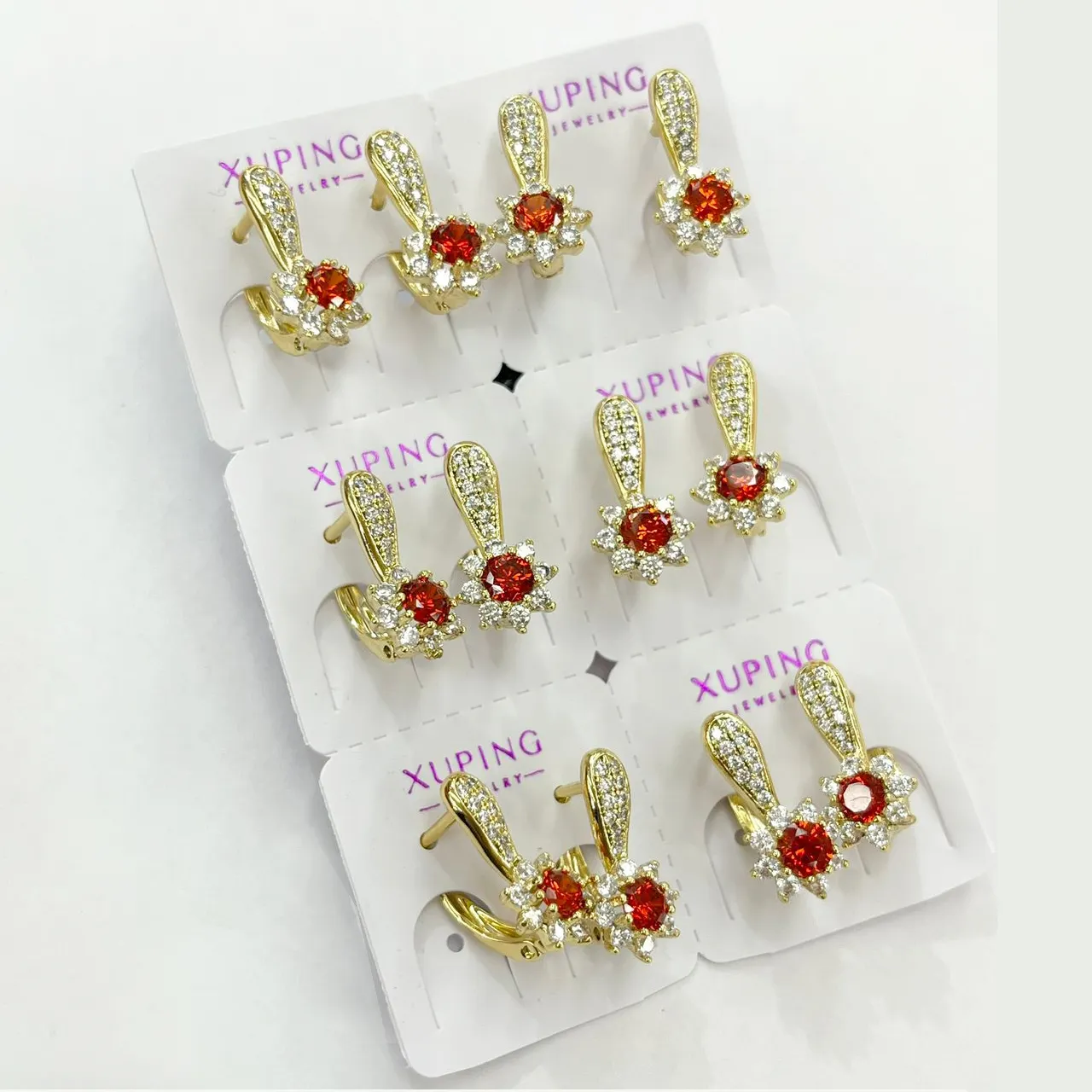 X00078X Xuping perhiasan anting-anting emas 14k mewah sederhana mode grosir anting-anting hoop kristal wanita anting-anting kancing