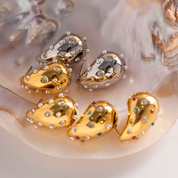 ODM anting-anting kancing tetesan air berongga anting-anting mutiara zirkon berlapis emas perhiasan wanita