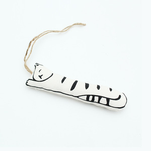 Autoentretenimiento y alivio del aburrimiento de los gatos populares | Juguete de gato de hierba gatera en forma de pez de tela de algodón - Product Image 6