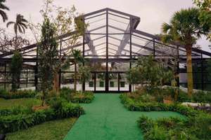 Tente de mariage Atrium à grande portée avec structure en aluminium noir, capacité de 500 personnes, conception sans colonnes avec murs en verre, style <span class=keywords><strong>palais</strong></span> médiéval - Product Image 4