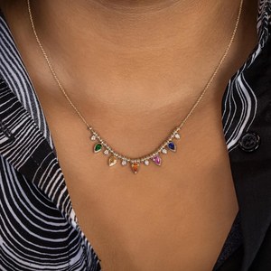 สร้อยคอทองคำ 18k สีเหลืองรุ้ง: ประดับเพชรทรงลูกแพร์ - Product Image 1