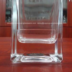 Bouteille en verre de 500 ml avec estampage à chaud pour <span class=keywords><strong>baijiu</strong></span> <span class=keywords><strong>chinois</strong></span> - Product Image 2