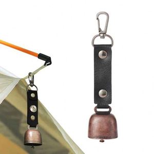 Expédition rapide : Clochette anti-ours en cuir PU avec silencieux magnétique et mousqueton pour dissuasion des ours, cadeaux de bienvenue et décoration de camping - Product Image 2