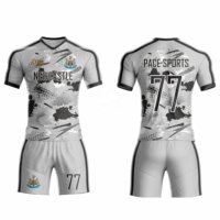 Nouveau modèle d'uniforme de football, dernières tenues de football à imprimé camouflage, faible MOQ, vêtements de football personnalisés