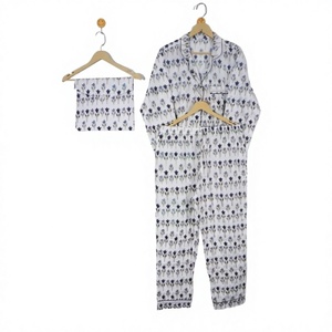 Ensemble de pyjama en coton 100% imprimé floral, manches longues, col rabattu, fermeture boutonnée, coupe régulière, vêtements décontractés pour adultes, printemps - Product Image 2