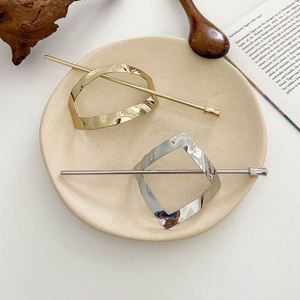 Pince à chignon ronde en alliage au design original, cage à chignon minimaliste, bâtonnet à cheveux, accessoires pour cheveux de fille, bijoux capillaires pour femme - Product Image 5