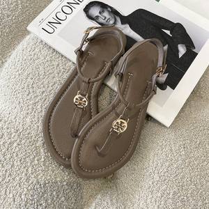 Scarpe basse da <span class=keywords><strong>donna</strong></span> estive con <span class=keywords><strong>sandali</strong></span> infradito scarpe da <span class=keywords><strong>donna</strong></span> in PVC scarpe Casual ciabatte di Design di lusso - Product Image 2