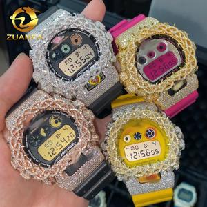Thiết kế mới dw6900 phổ biến hip hop moissanite Iced ra đồ trang sức đồng hồ phụ kiện tùy chỉnh 925 Bạc Kim Cương xem Thorn bezel trường hợp - Product Image 1