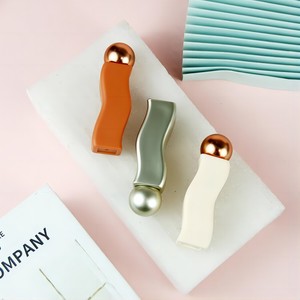 Toptan 3.4ml plastik dudak parlatıcı şişe ile krem kozmetik ambalaj için vidalı kapak ruj dudak tüp ve çizgi şerit - Product Image 3