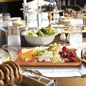 Plateaux et plateaux de service <span class=keywords><strong>en</strong></span> bois d'acacia, planches à charcuterie <span class=keywords><strong>en</strong></span> bois, plateau rectangulaire <span class=keywords><strong>en</strong></span> bois <span class=keywords><strong>pour</strong></span> la décoration de la maison et les aliments - Product Image 3