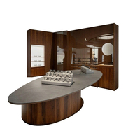 Table de présentation de lunettes moderne avec plateau en pierre ovale, base en noyer et niche murale en bois pour mobilier de magasin d'optique