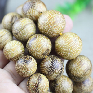 สร้อยข้อมือไม้กฤษณาอินโดนีเซีย 20 มม. 12 เม็ด รูปทรงกลม สำหรับทุกเพศ สวมใส่ได้ทุกวัน ของสะสมทางวัฒนธรรม เครื่องประดับ - Product Image 2