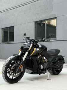 Motocicleta Cruiser Benda LFC 700 de 700cc, Refrigerada por Agua, con ABS, Alto Rendimiento, 180km/h - Product Image 1