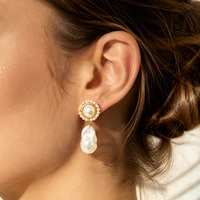Anting Mutiara Barok Multi Gaya Emas, Anting Hoop Stainless Steel, Anting Gantung, Perhiasan Elegan untuk Wanita, Pengantin, dan Sehari-hari