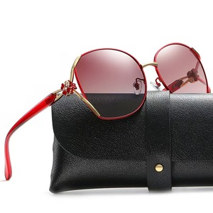 Nouvelles lunettes de soleil polarisées style coréen 2026, lunettes de soleil crapaud européennes et américaines, lunettes de soleil tendance, vente en gros, commerce extérieur - Product Image 1