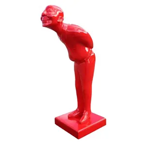 Estatua de fibra de vidrio para hombre con lazo de Color rojo personalizado escultura grande de arco de fibra de vidrio para exteriores