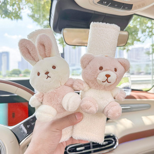 Almohadillas de hombro para cinturón de seguridad de coche con diseño de oso de dibujos animados, de lana de cordero, juguete de peluche decorativo para cubrir los cinturones de seguridad - Product Image 3