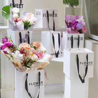 Nouvelle conception, sac d'emballage pour fleurs de grande taille, personnalisé, carré, OEM, boîtes à fleurs pour fleuristes, sacs de transport pour fleuristes