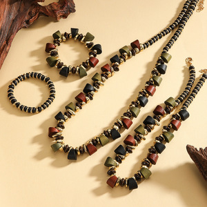 Kaimei 2025 Modeschmuck Holz Retro CCB Schweres Handgefertigtes Damen-Collier Elastisches Armband Große Holz Afrikanische Halsketten - Product Image 2