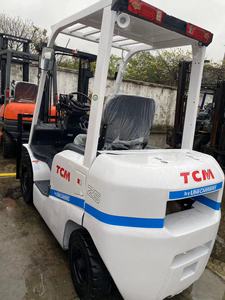 Chariot élévateur diesel d'occasion TCM FD25 2,5 tonnes, moteur Isuzu d'origine japonaise, mât de 3 m, vente directe usine pour le chargement en entrepôt - Product Image 6