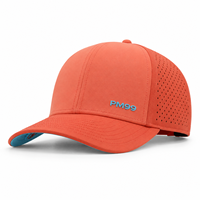 Casquette de golf en gros, modèle Performance Corail, perforée, respirante, à visière incurvée, réglable, pour l'extérieur, avec logo personnalisé