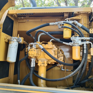 รถขุดขนาดใหญ่ CAT325C น้ำหนัก 25 ตัน พร้อมบุ้งกี๋ขุดขนาด 1.25 ลูกบาศก์เมตร รถขุดตีนตะขาบมือสอง - Product Image 6