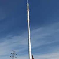 Torre de Protección Contra Rayos de Rejilla Galvanizada Resistente al Viento, Torre de Pararrayos Autoportante para Sitios de Telecomunicaciones