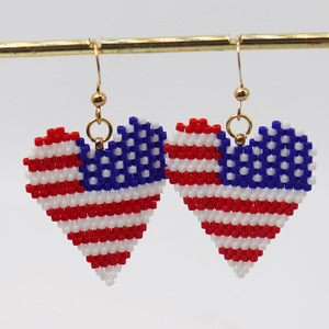 A3093 Boucles <span class=keywords><strong>d</strong></span>'oreilles en perles de drapeau américain plaquées <span class=keywords><strong>or</strong></span> de Bohème faites à la main pour les femmes pour le jour de l'indépendance du 4 juillet Design de <span class=keywords><strong>goutte</strong></span> patriotique - Product Image 6