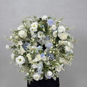 Coronas de Seda Artificial Premium Modernas Hechas a Mano DKB al por Mayor para Decoraciones de Bodas en Interiores/Exteriores - Product Image 1