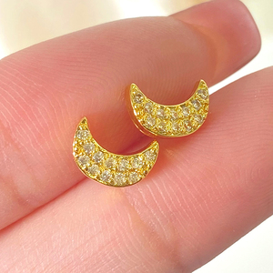 Pendientes Pequeños con Forma de Luna, Chapados en Oro de 18k, con Circonita Cúbica, Minimalistas, para Mujer, Venta al Por Mayor - Product Image 1