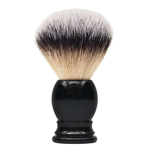 Brocha de Afeitar de Alta Calidad con Logotipo Personalizado, Mango de Resina y Pelo Sintético - Product Image 1