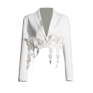 2024 di Ocstrade nuovo Fashion Design elegante <span class=keywords><strong>Blazer</strong></span> da donna fiori 3D scollo a V con bottone singolo <span class=keywords><strong>Blazer</strong></span> <span class=keywords><strong>bianco</strong></span> Sexy Casual donna - Product Image 1