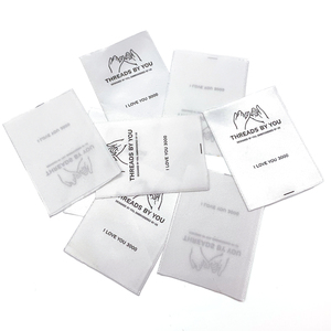 Étiquettes de vêtements lavables en <span class=keywords><strong>tissu</strong></span> satiné polyester tissé sur mesure, coupe droite, étiquettes de nom - Product Image 6
