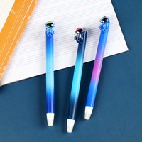 Pena Klik Desain Astronot Plastik Fashion Kustom O&Q, Dapat Dihapus, Tombol Samping, Bodi Gradasi, Tinta Merah/Hitam/Biru 0.5mm, Unik