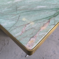 Ensemble de table à manger de luxe en marbre vert de 30 x 34 pouces, meubles de restaurant, chaises vertes