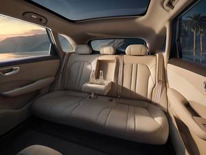 Shangjie H5 2025 Édition Purement Électrique Longue Autonomie Maximale 245 Chevaux Propulsion Arrière SUV Intermédiaire 5 Portes 5 Places Véhicules à Énergie Nouvelle - Product Image 5